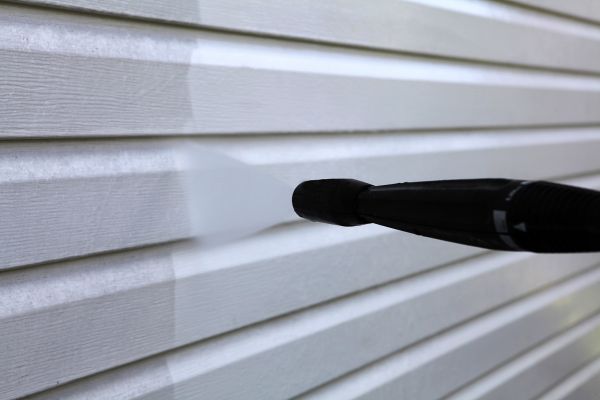 Condo Siding Power Washing in Sumter