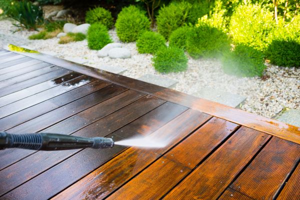 Deck Cleaning in Sumter